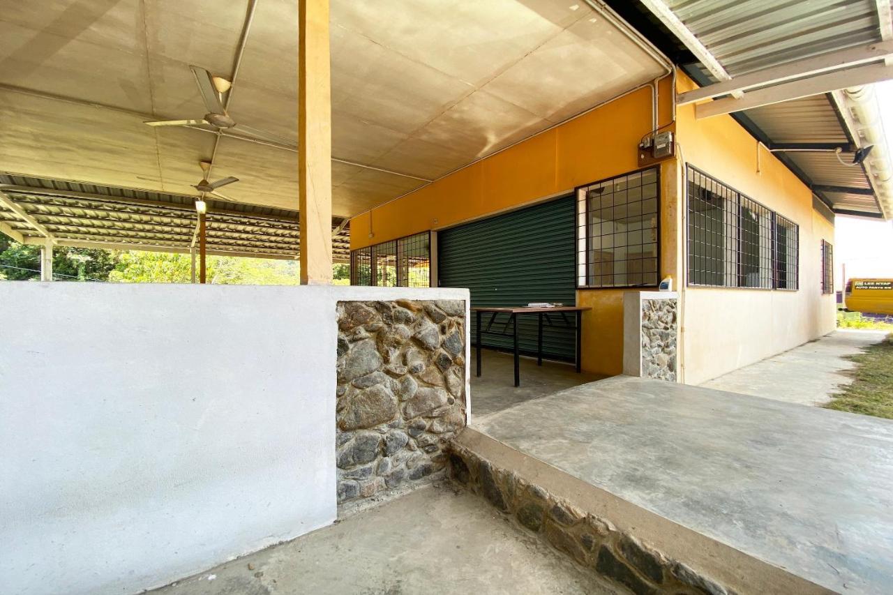 Oyo 90268 Lohan Point Lodge Ranau Exterior photo